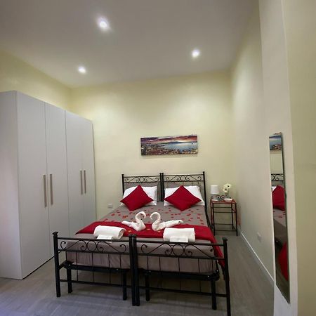 Apartamento La Casa Al Centro " Vicino Al Centro Storico Di Napoli" Exterior foto